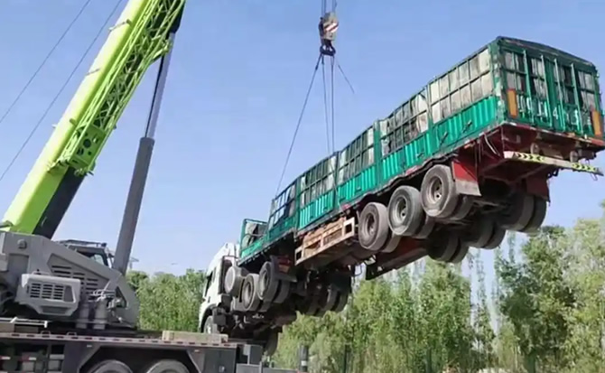 白塔区道路脱困救援案例